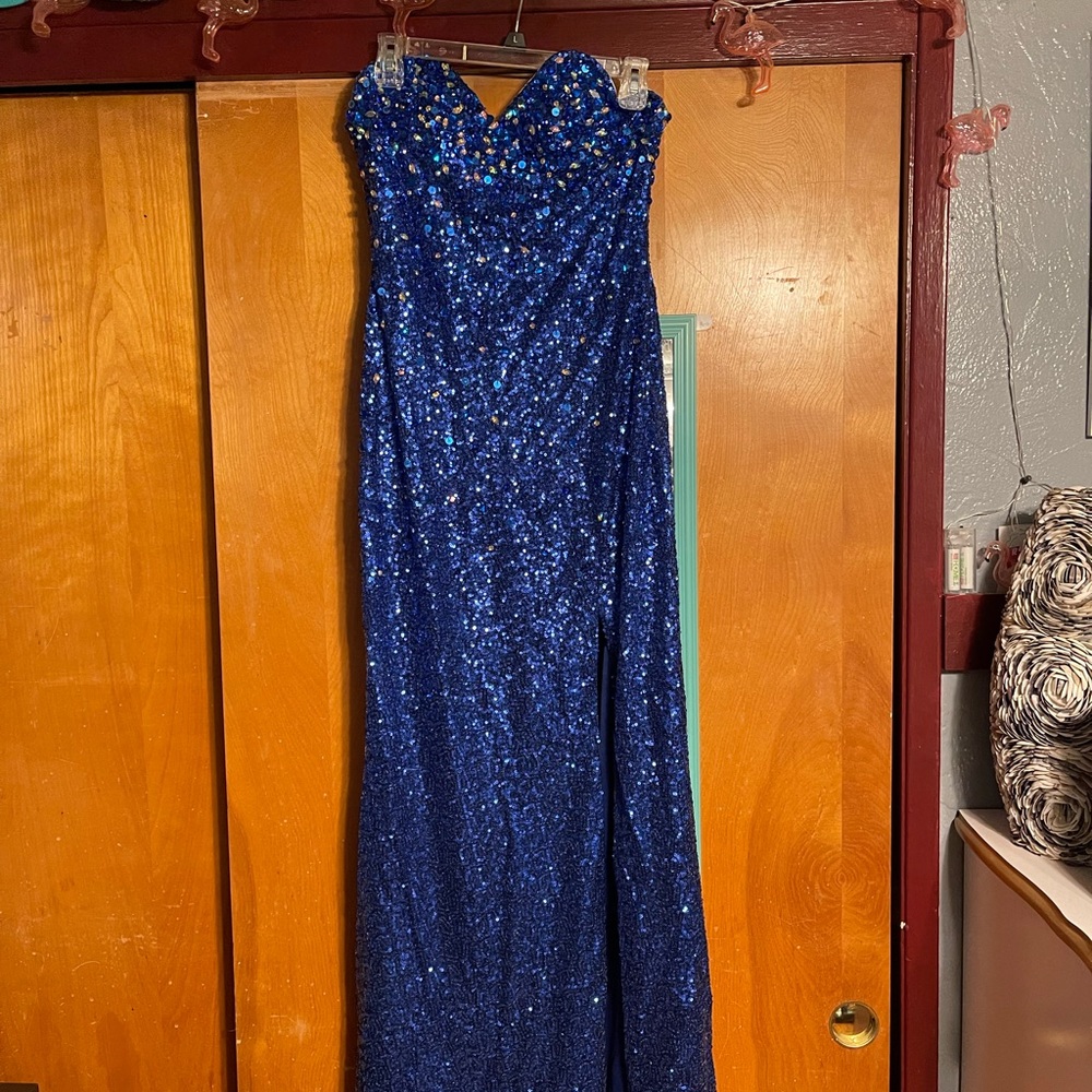 Blue prom/formal dress